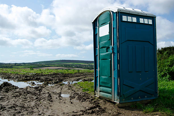 Best Portable Restroom Setup and Delivery  in Hernando, MS